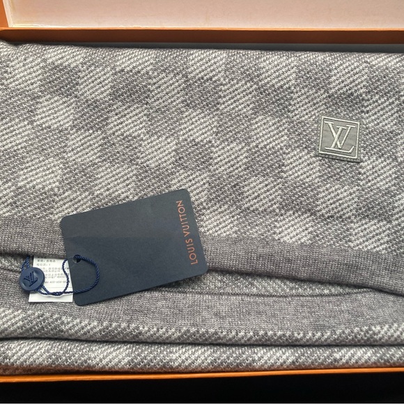 Louis v mens scarf